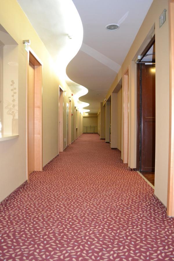 Hotel Debreceni Postas Udulo Exterior foto